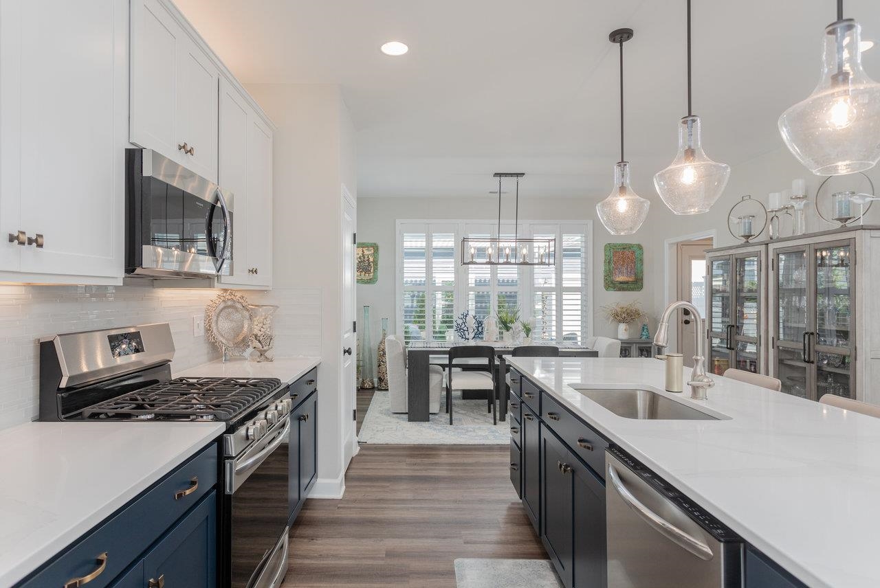 3452 CREPE MYRTLE DR