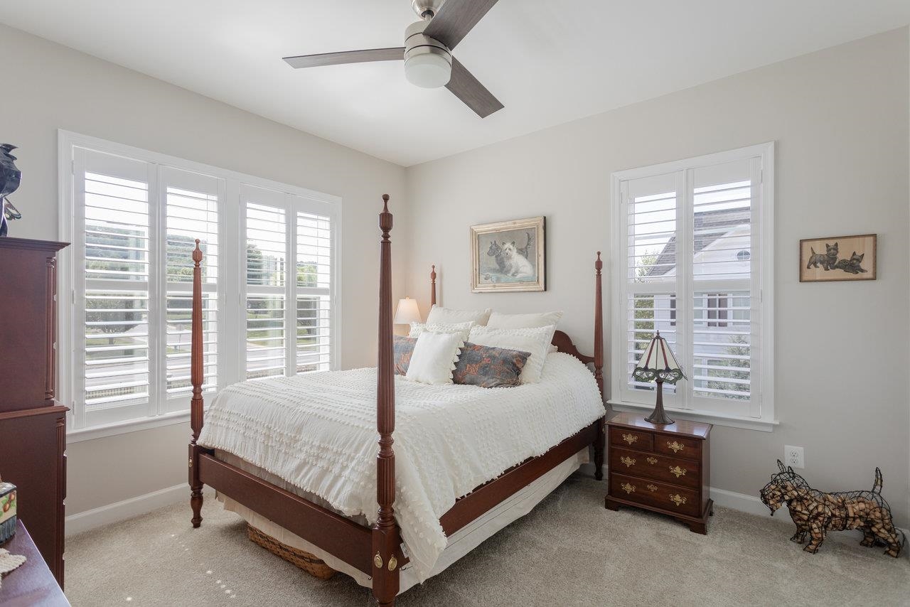 3452 CREPE MYRTLE DR