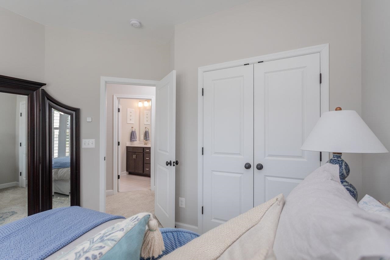 3452 CREPE MYRTLE DR