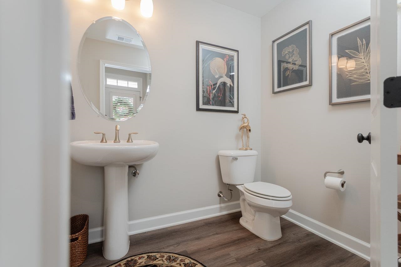 3452 CREPE MYRTLE DR