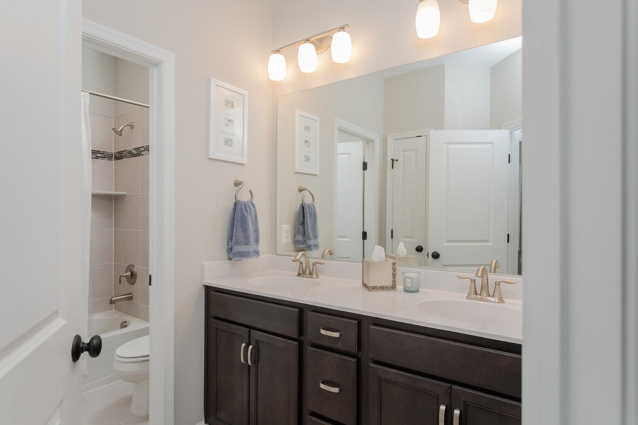 3452 CREPE MYRTLE DR