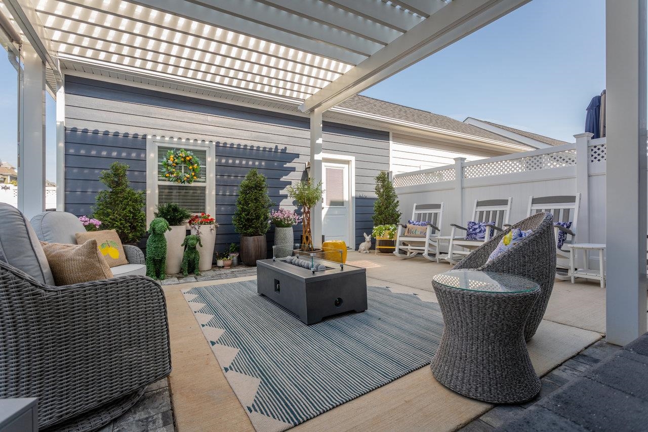 3452 CREPE MYRTLE DR