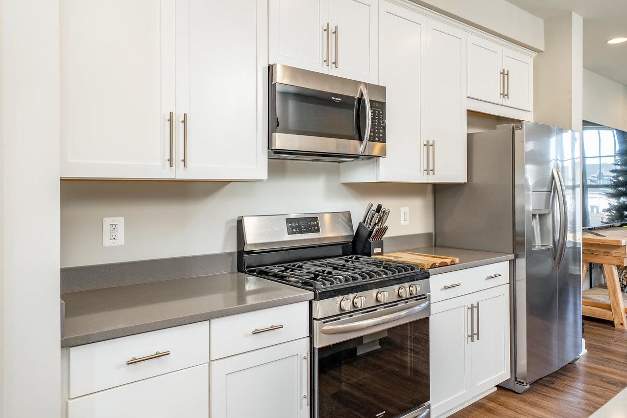 3353 BATTERY PARK PL