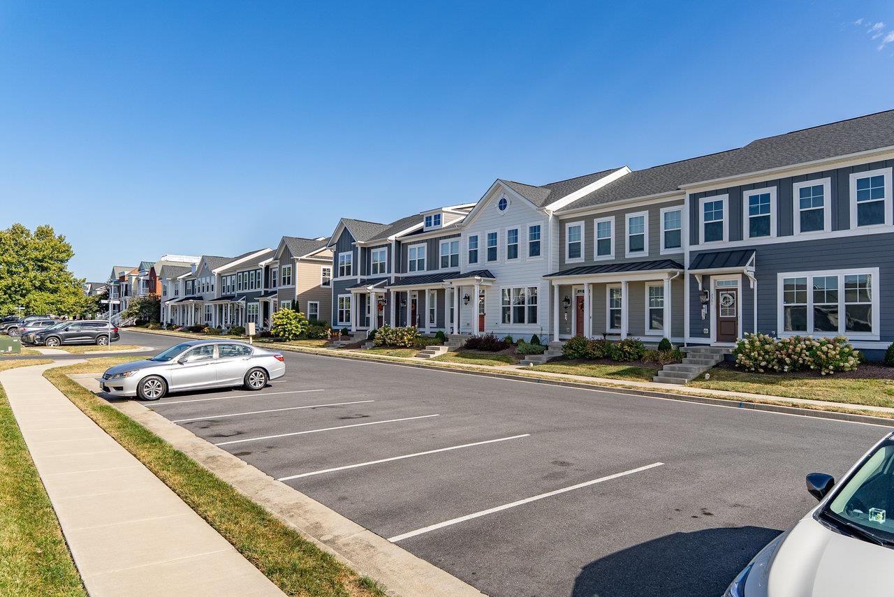 3353 BATTERY PARK PL