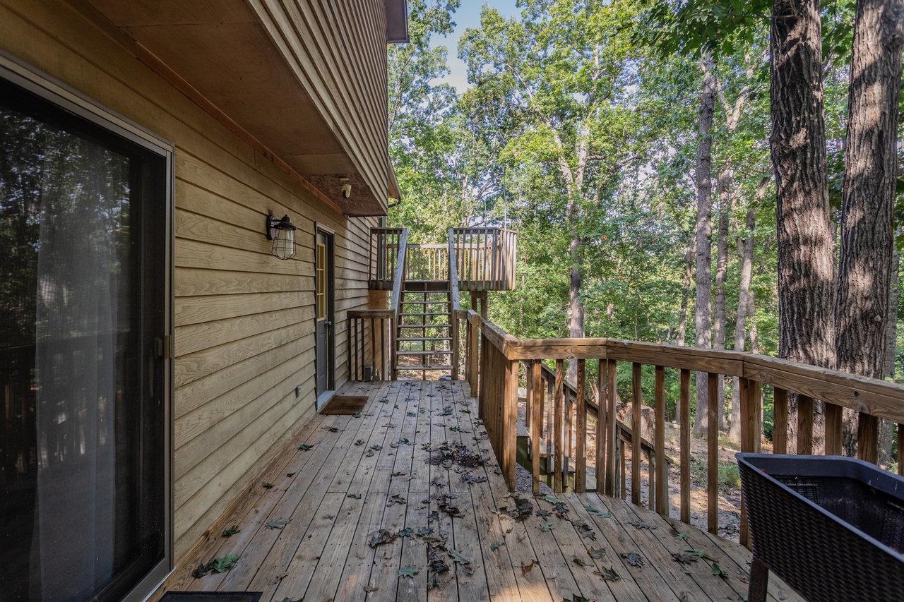 452 PASSAGE LN