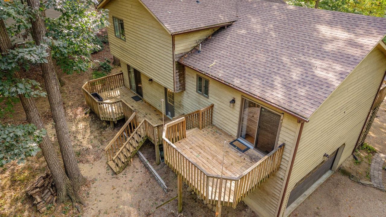 452 PASSAGE LN
