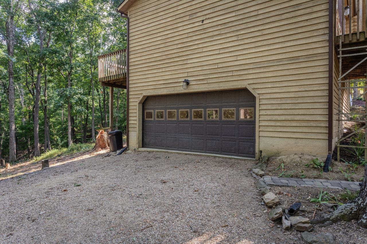 452 PASSAGE LN