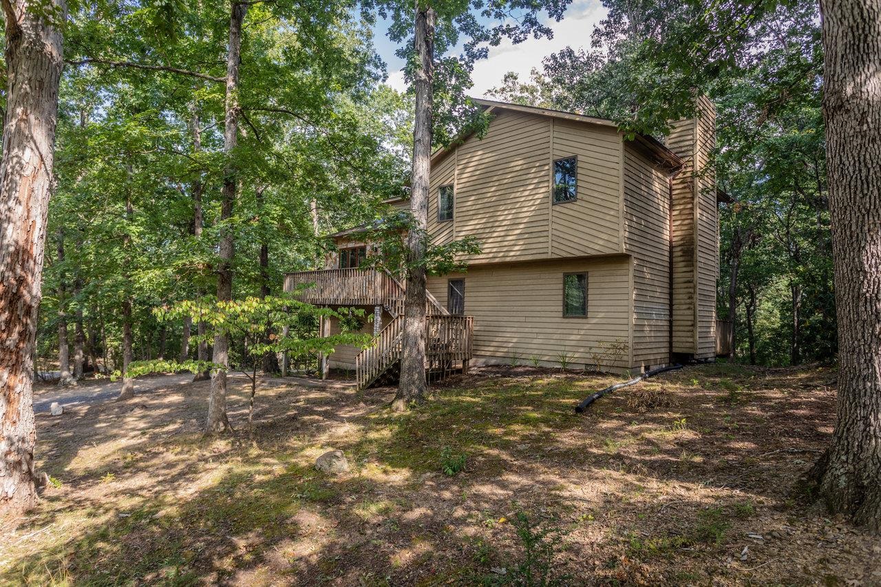 452 PASSAGE LN