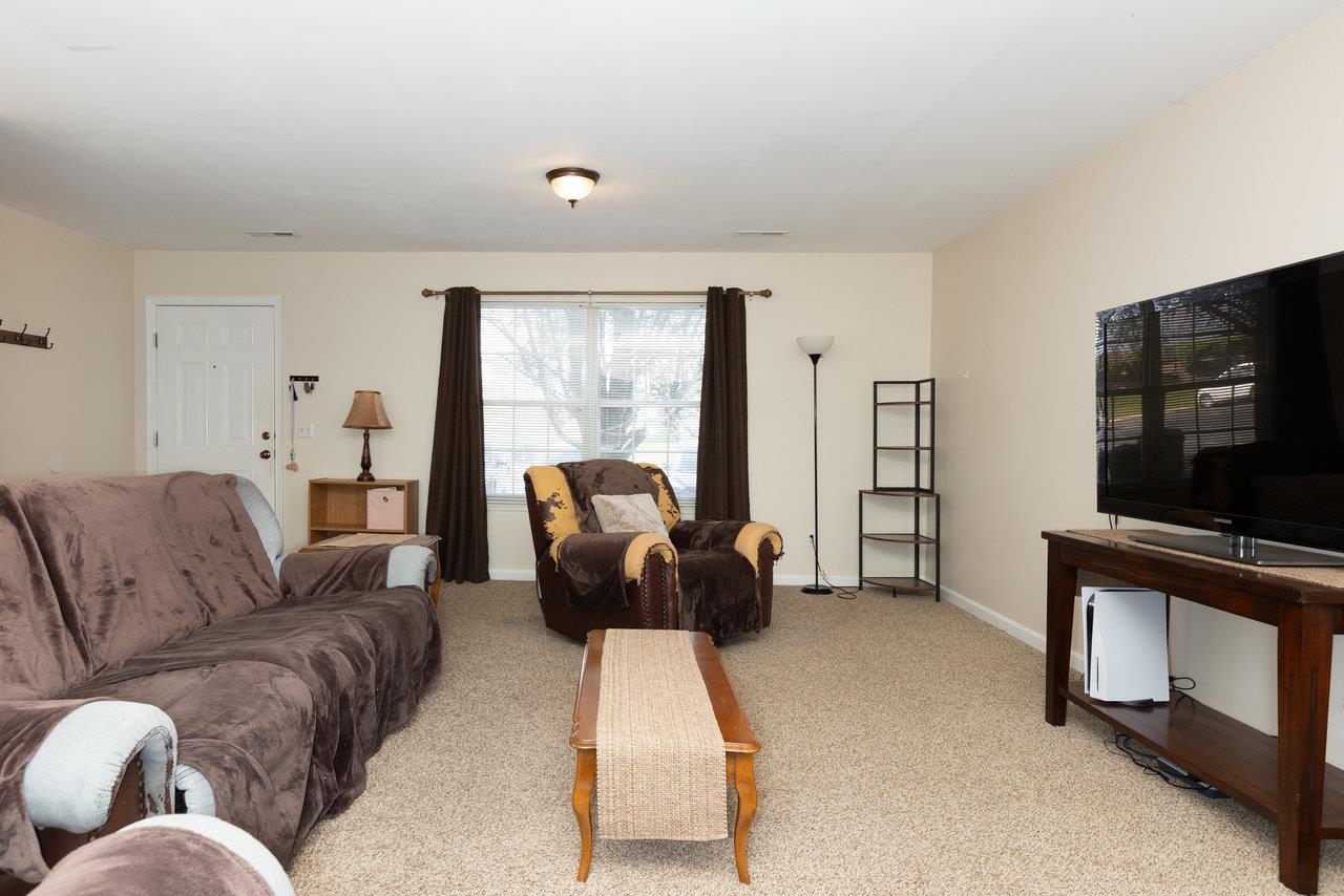 530 PHEASANT RUN CIR