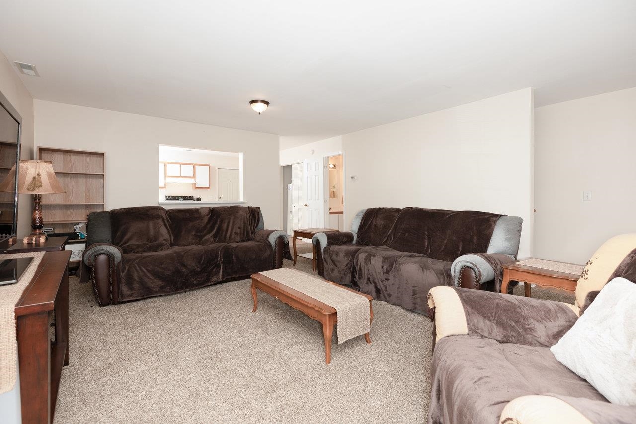 530 PHEASANT RUN CIR