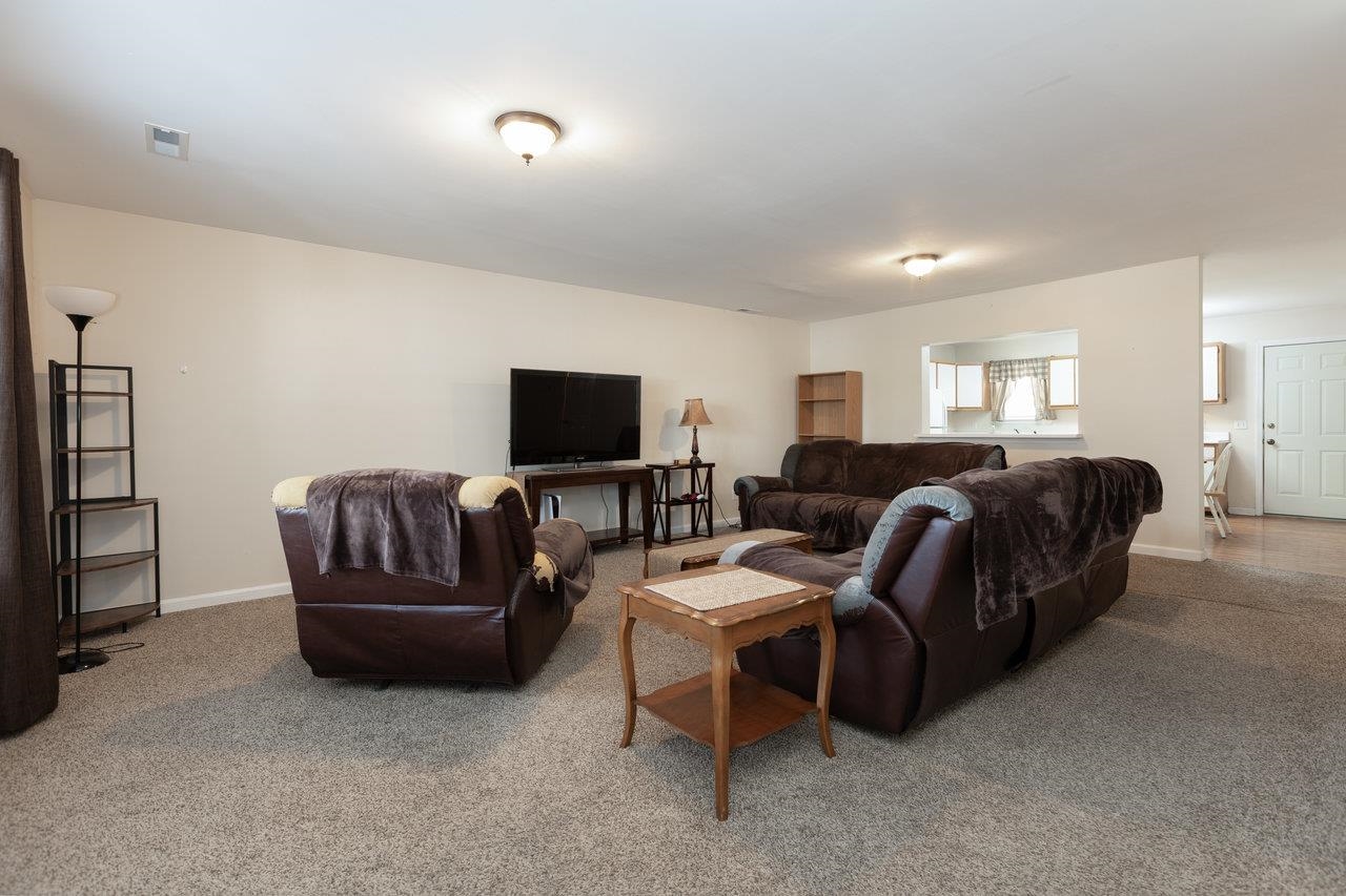 530 PHEASANT RUN CIR