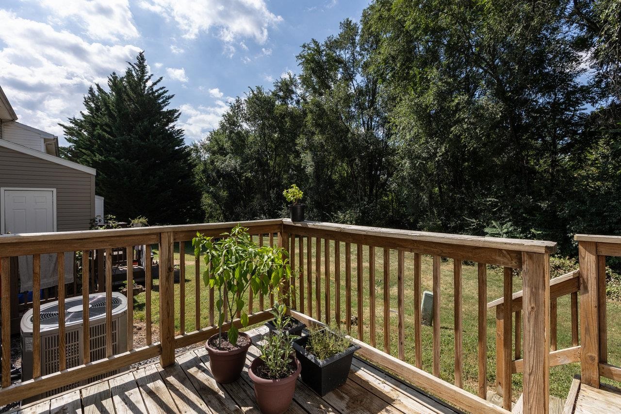 530 PHEASANT RUN CIR