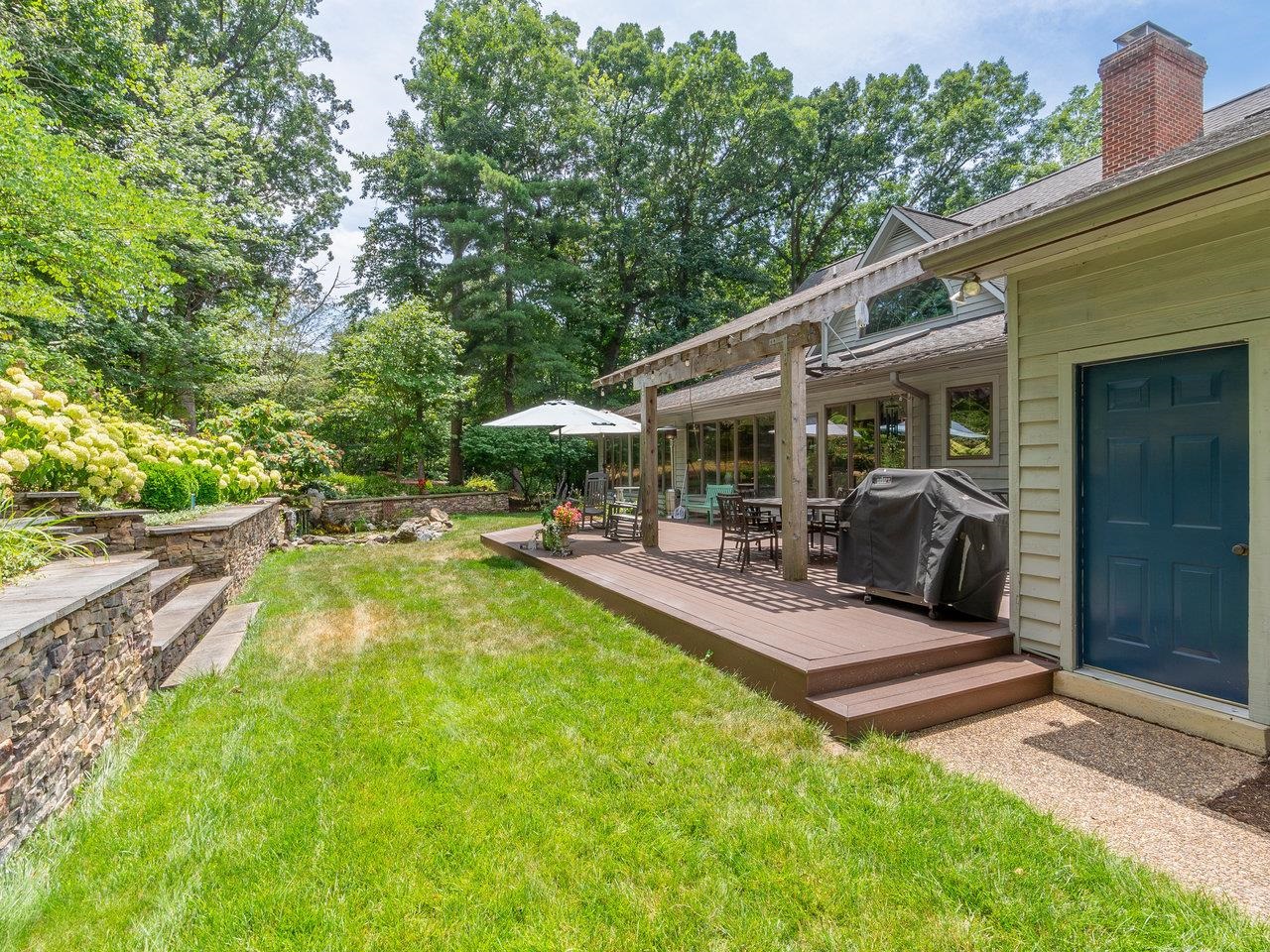 2555 KARAWOOD LN