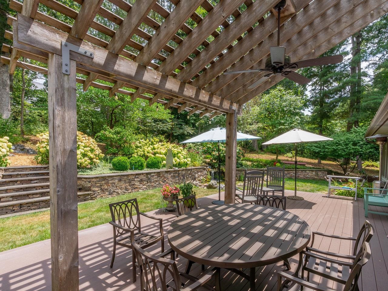 2555 KARAWOOD LN