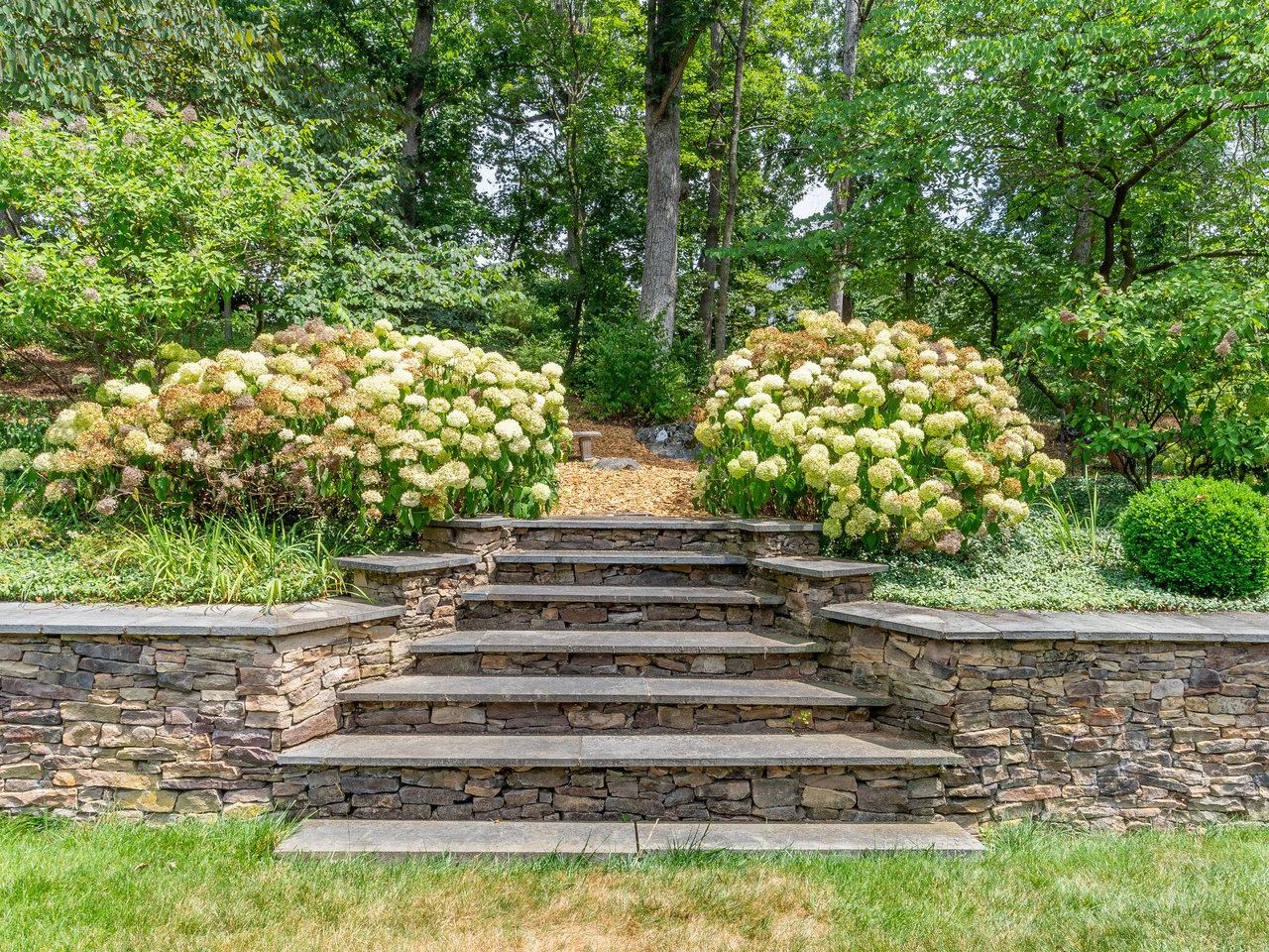 2555 KARAWOOD LN