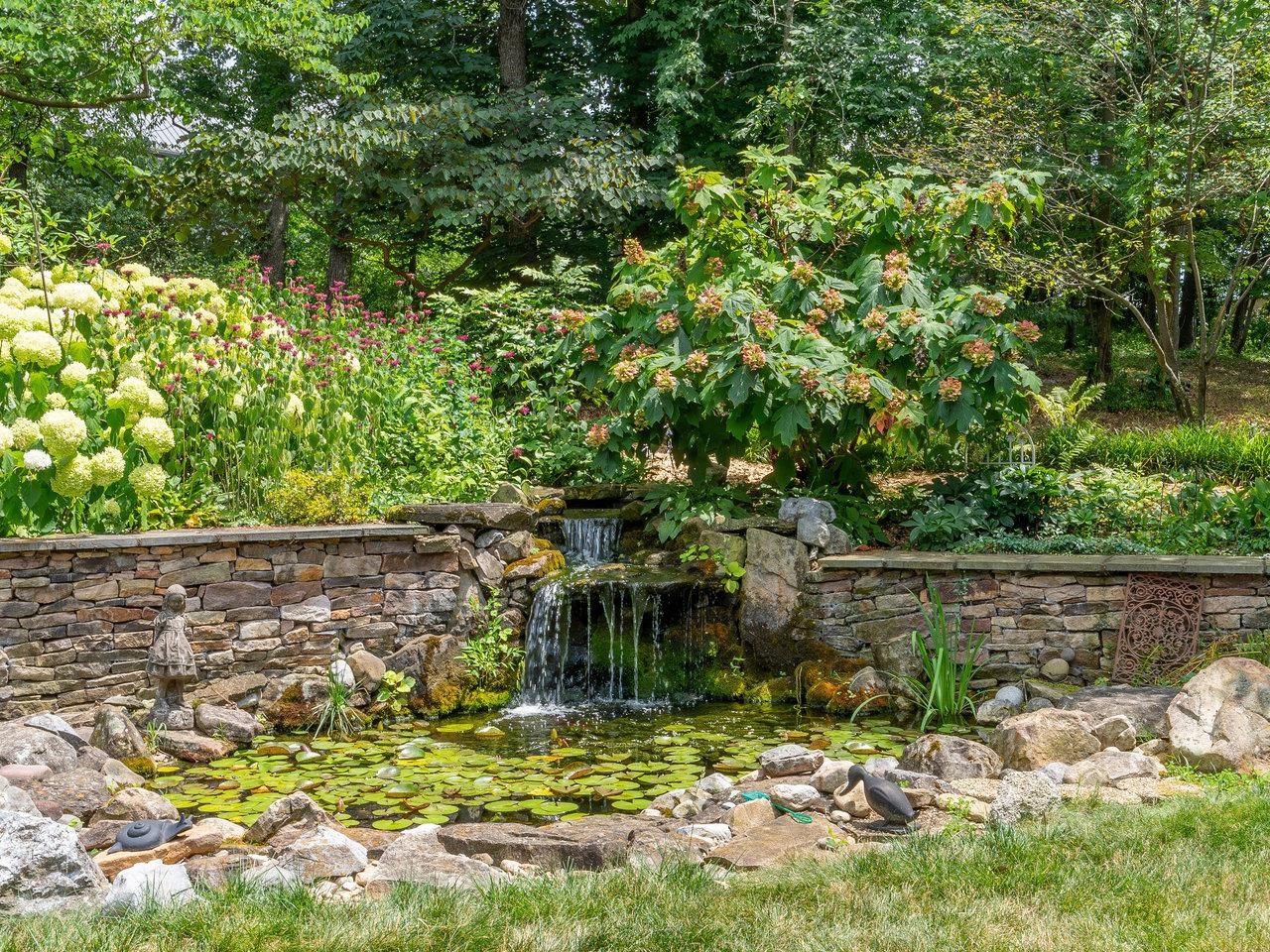 2555 KARAWOOD LN