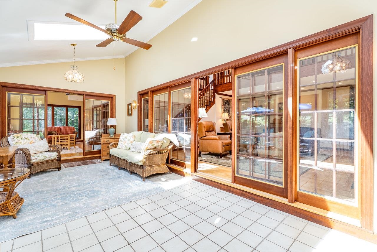 2555 KARAWOOD LN
