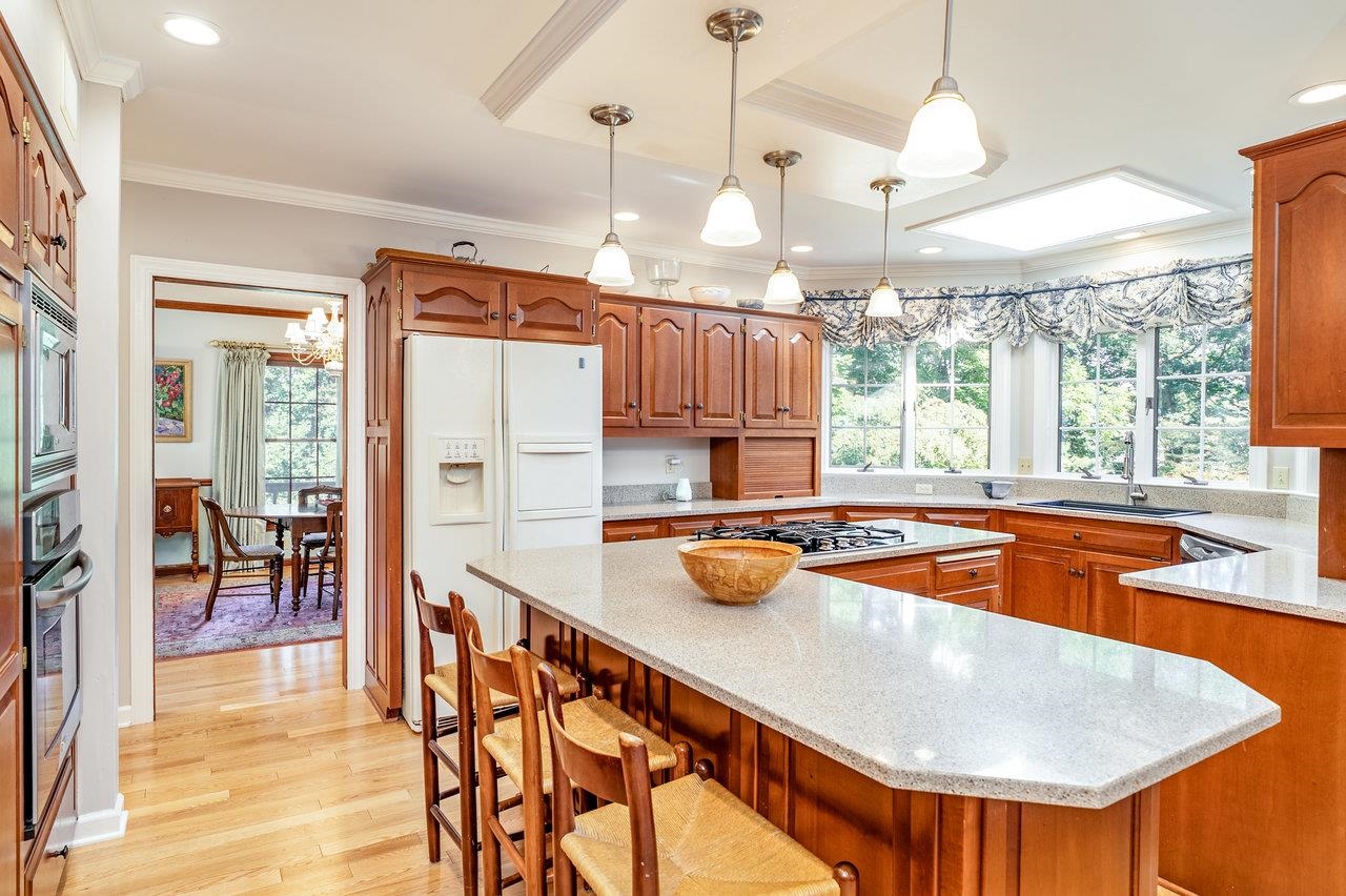 2555 KARAWOOD LN
