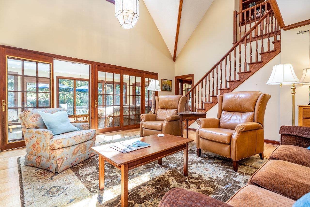 2555 KARAWOOD LN