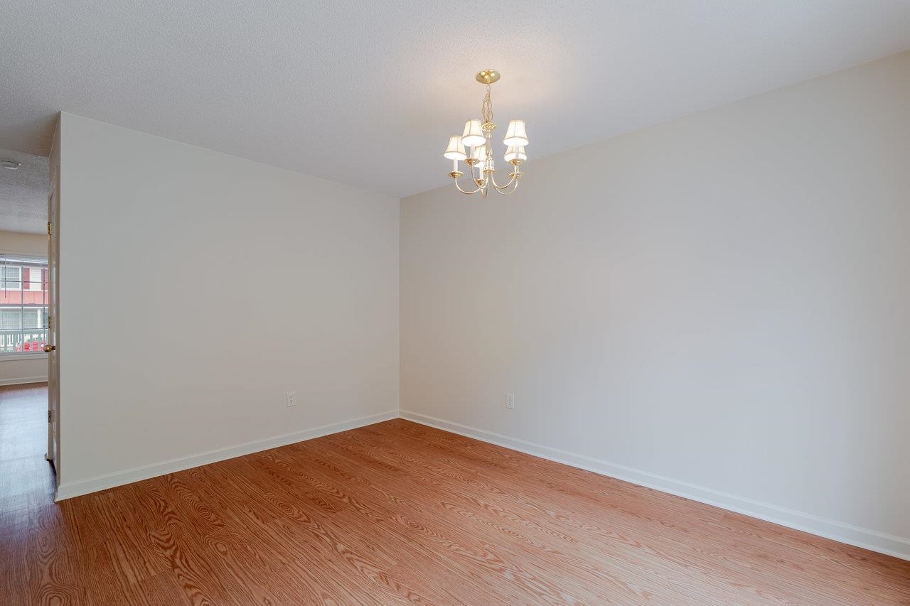 1046 MOLLY PITCHER PL