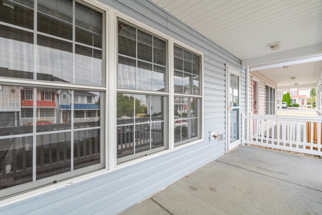 1046 MOLLY PITCHER PL