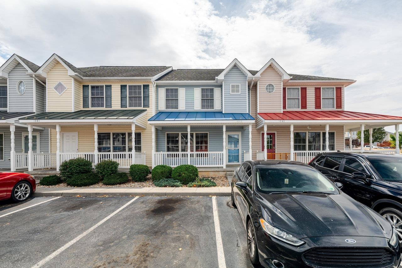 1046 MOLLY PITCHER PL