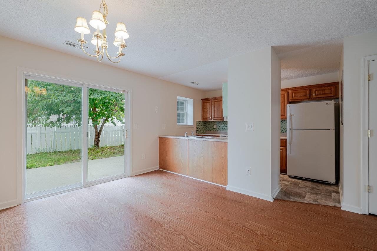 1046 MOLLY PITCHER PL