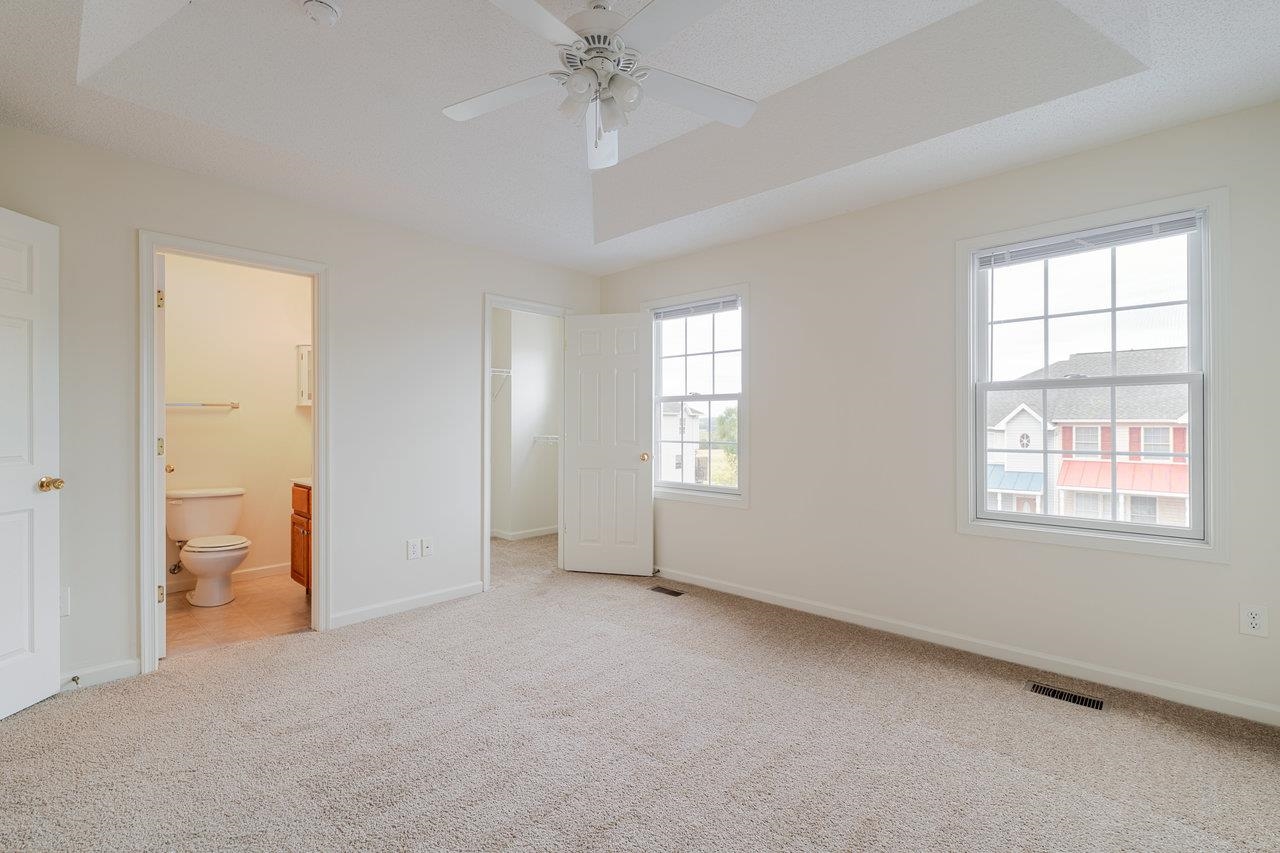 1046 MOLLY PITCHER PL