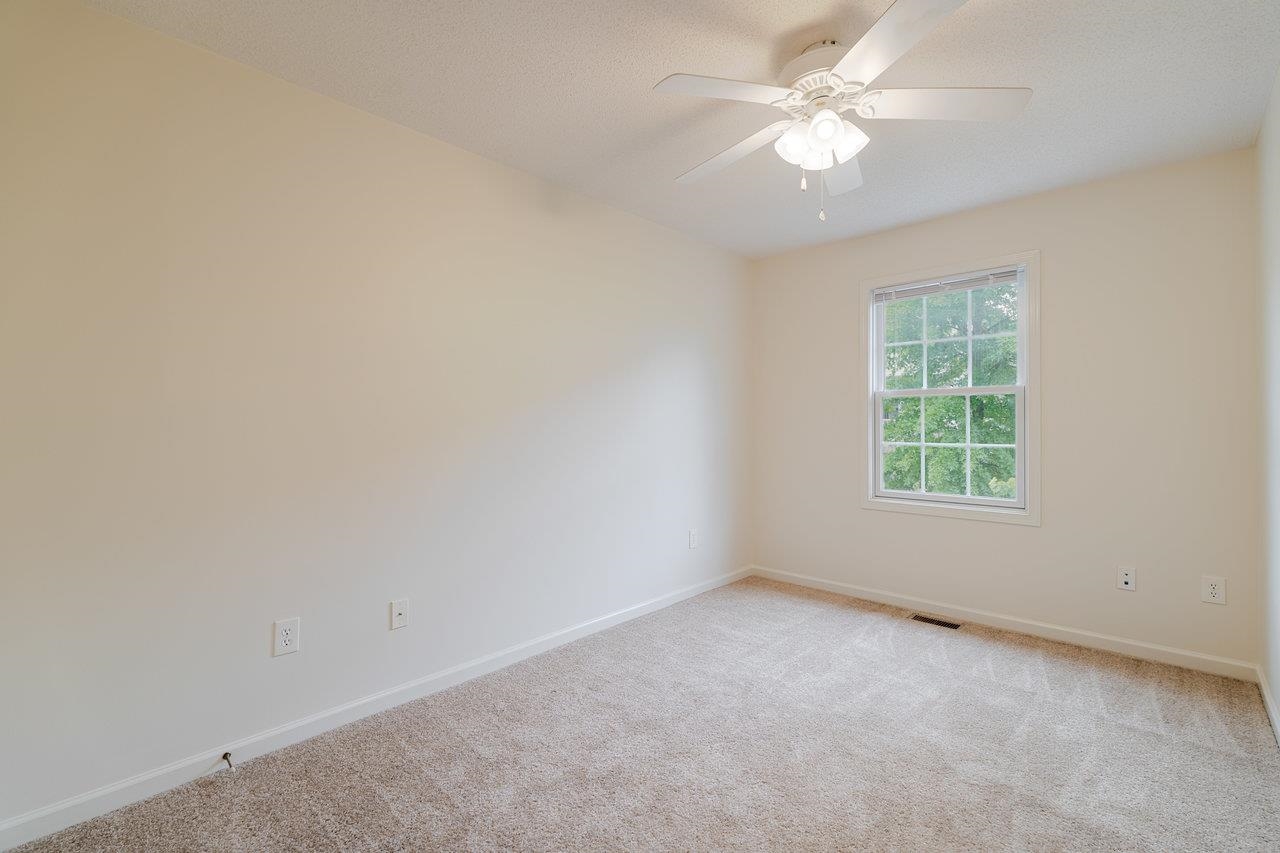 1046 MOLLY PITCHER PL