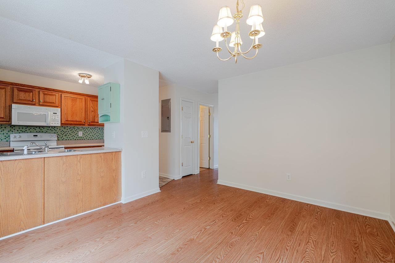 1046 MOLLY PITCHER PL