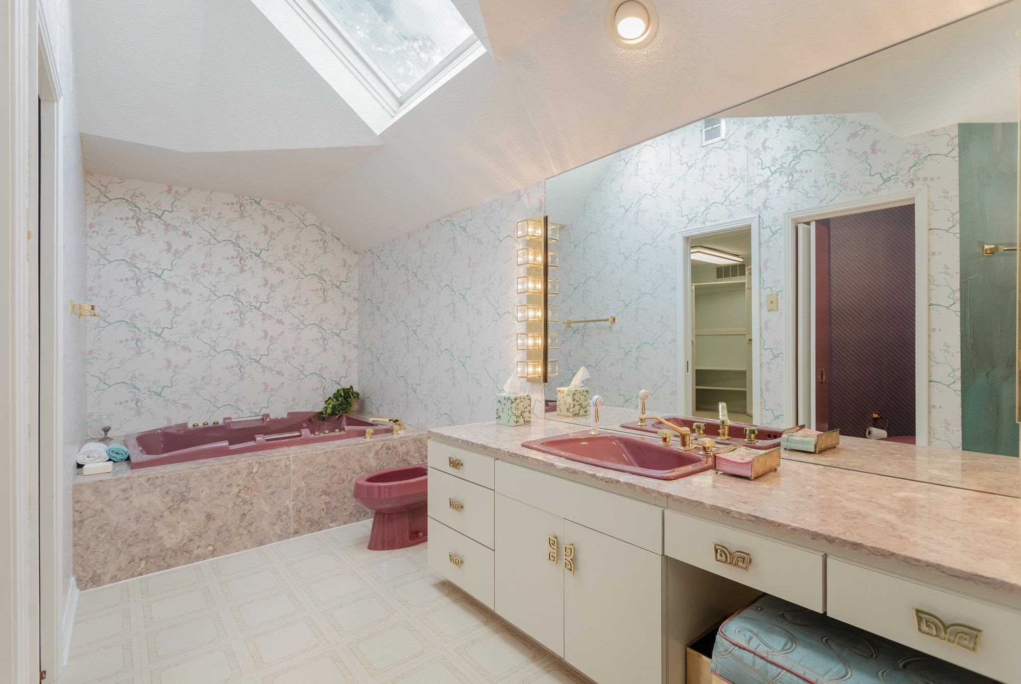 One-of-a-kind in Harmony Heights!