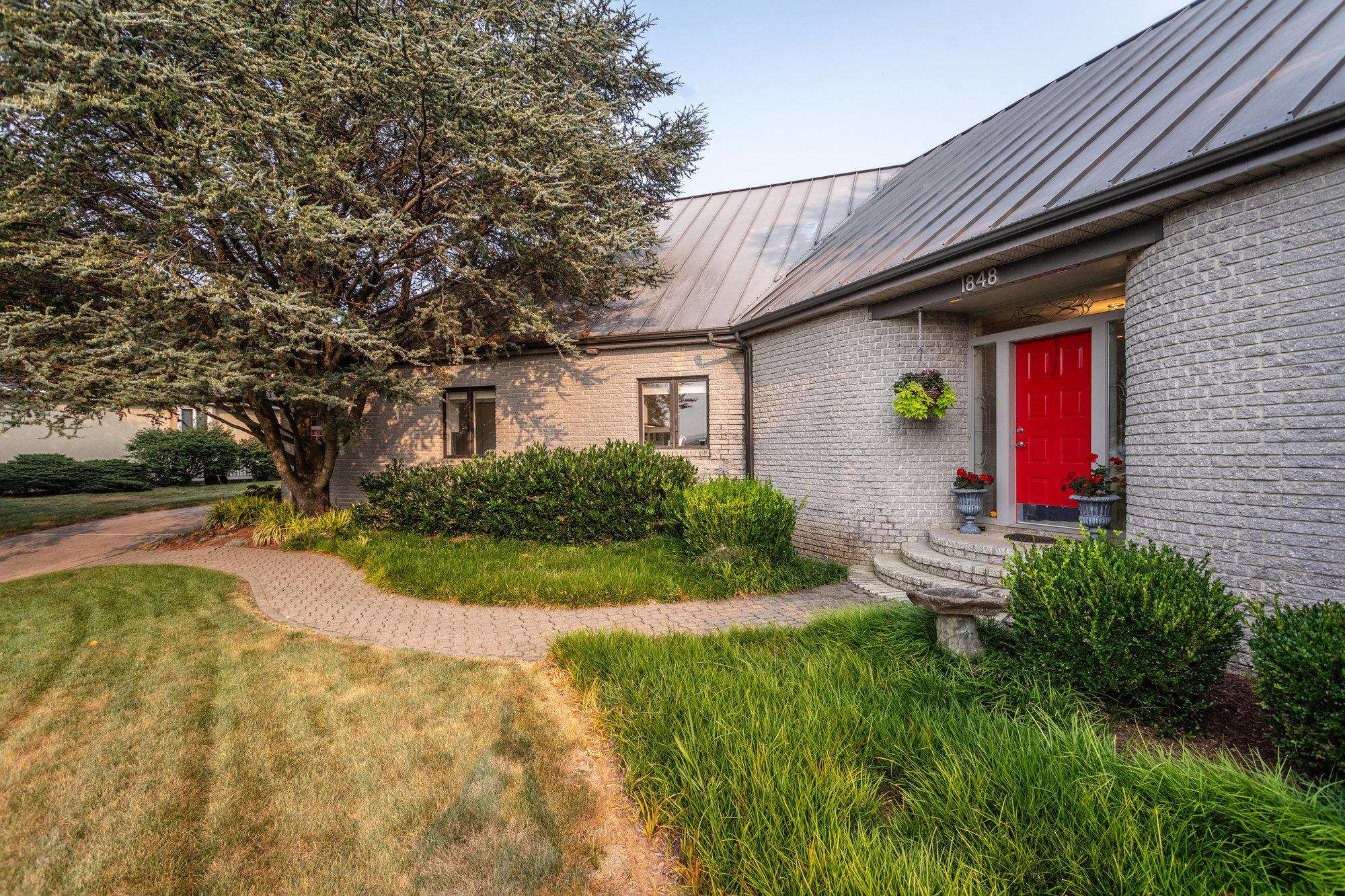 One-of-a-kind in Harmony Heights!