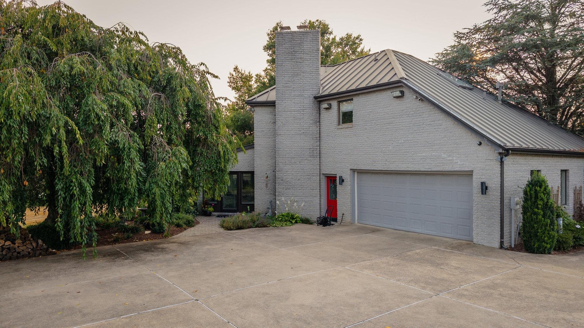 One-of-a-kind in Harmony Heights!