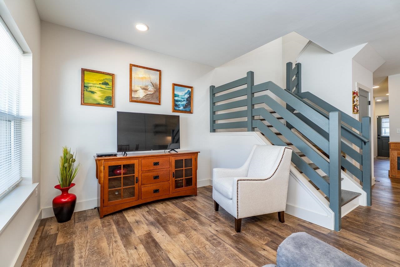 30 FIELD CT