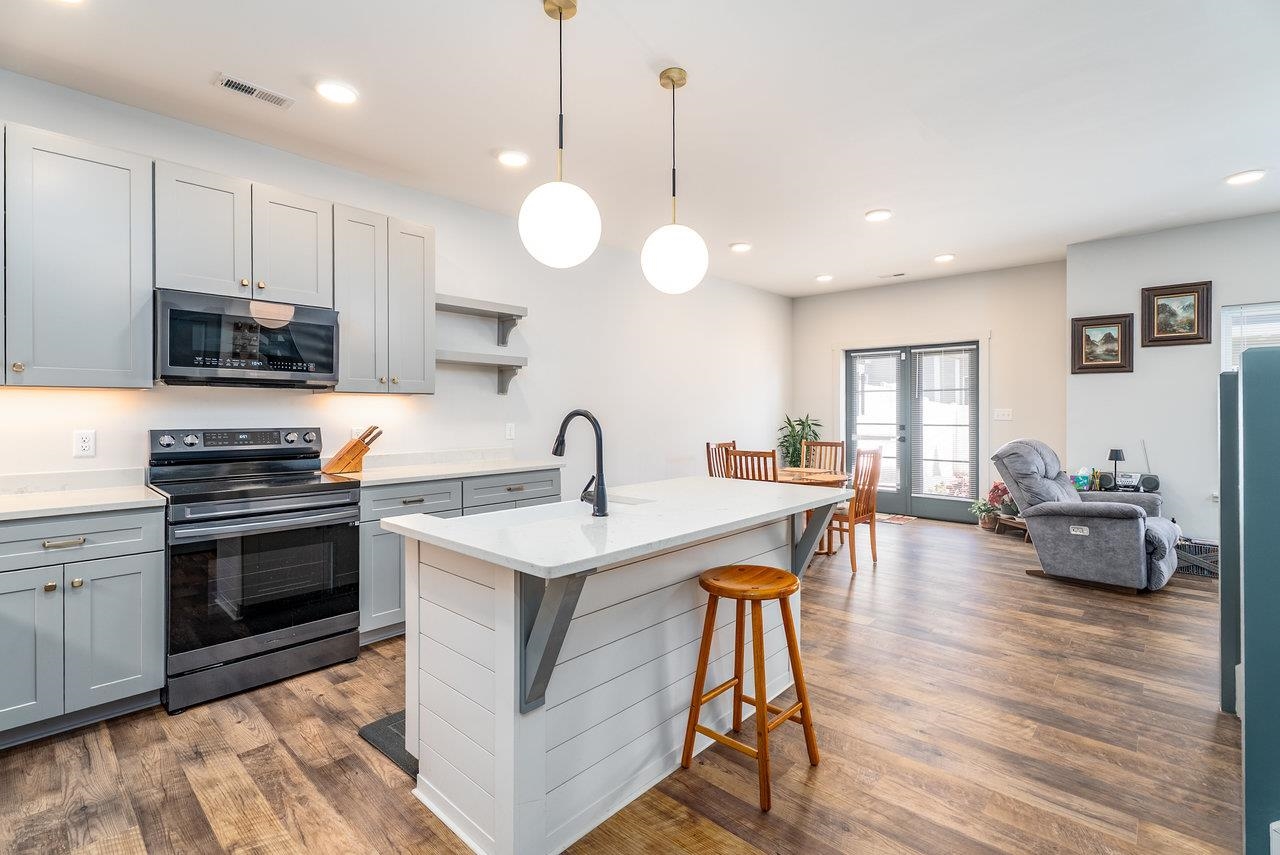 30 FIELD CT