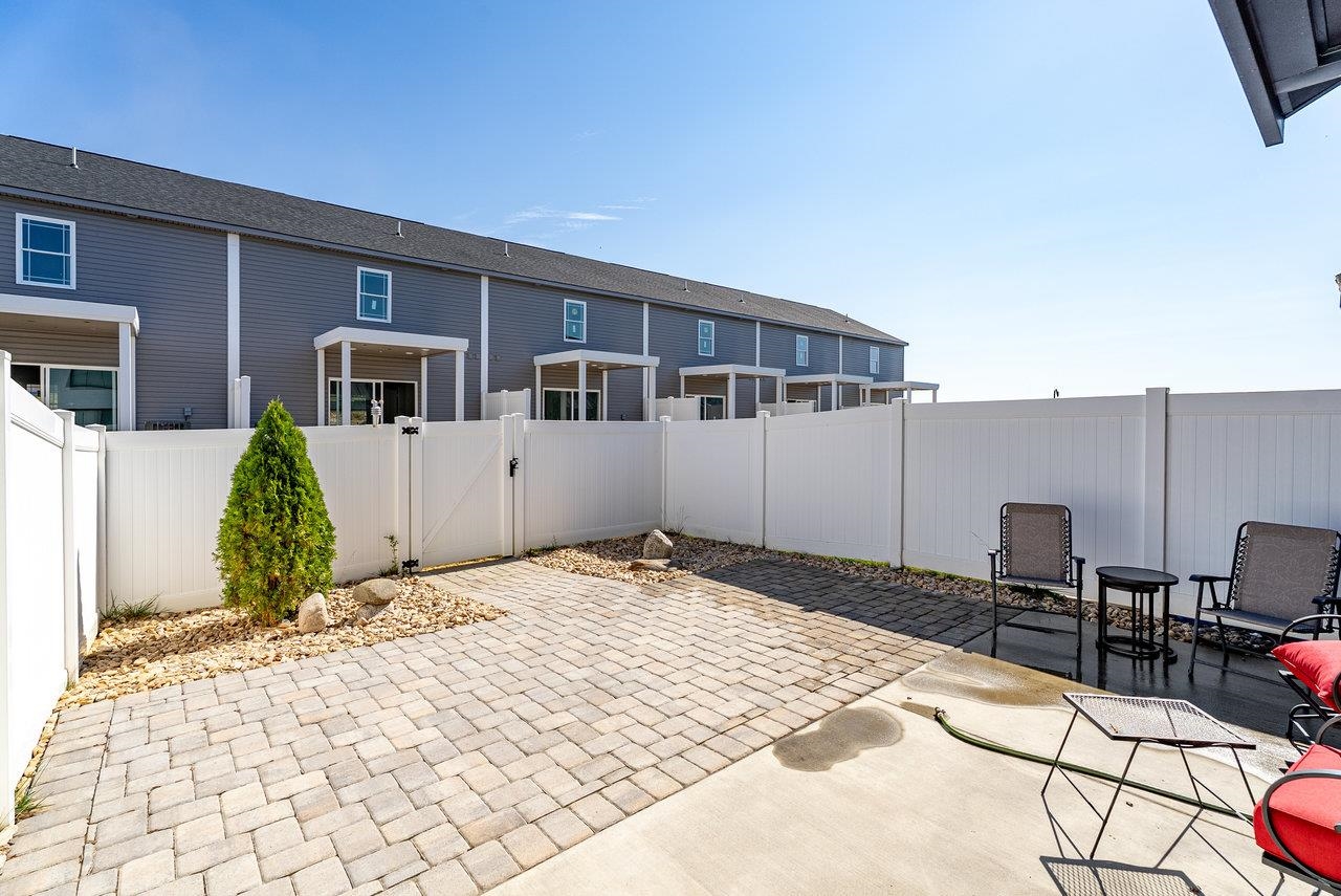 30 FIELD CT