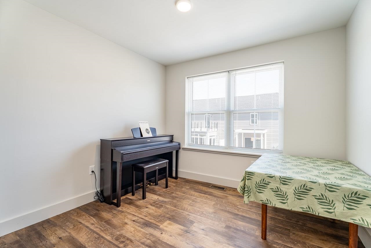 30 FIELD CT