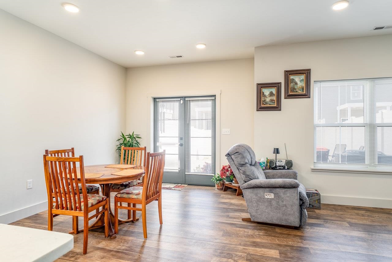 30 FIELD CT