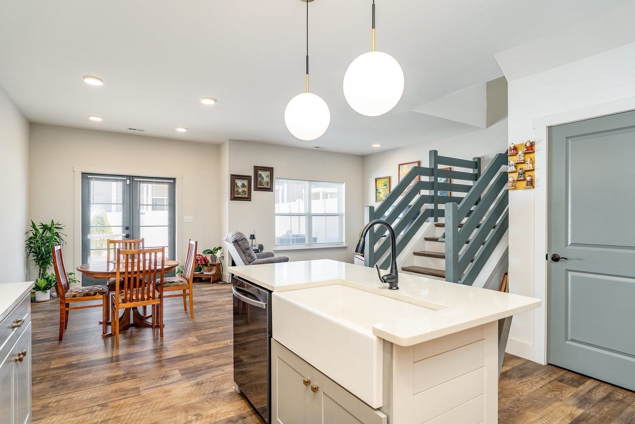 30 FIELD CT