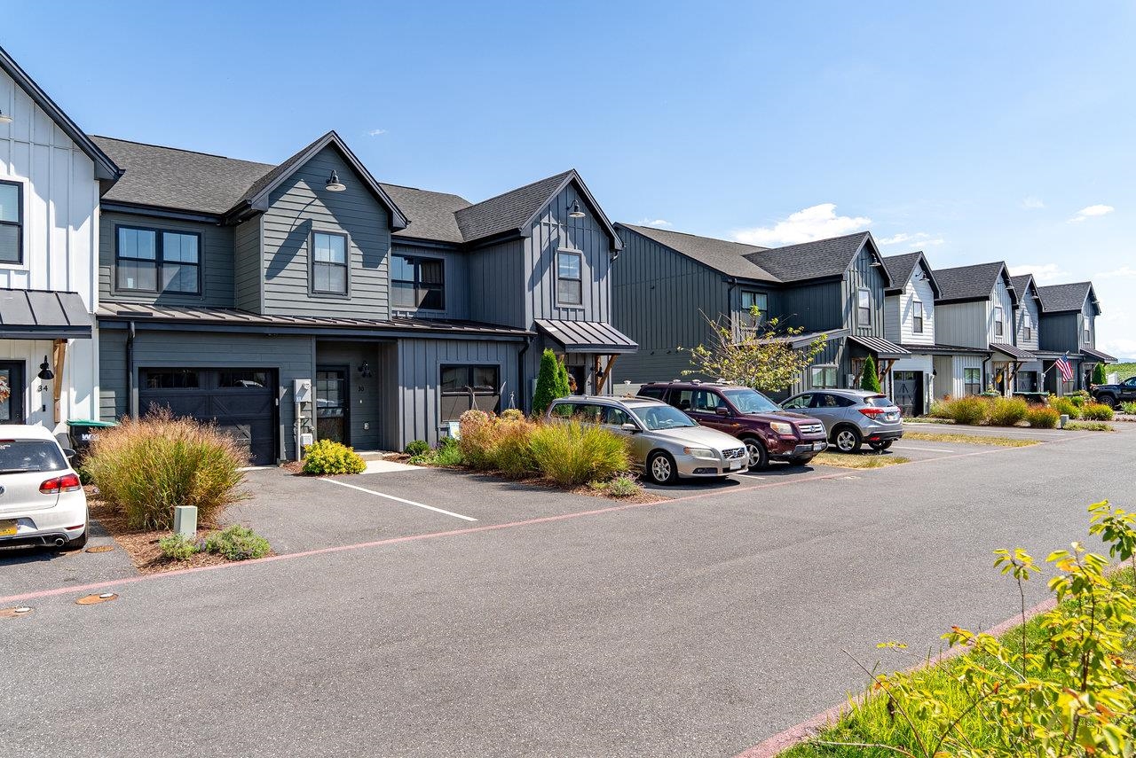 30 FIELD CT