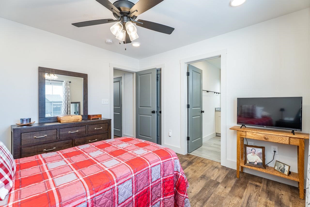 30 FIELD CT