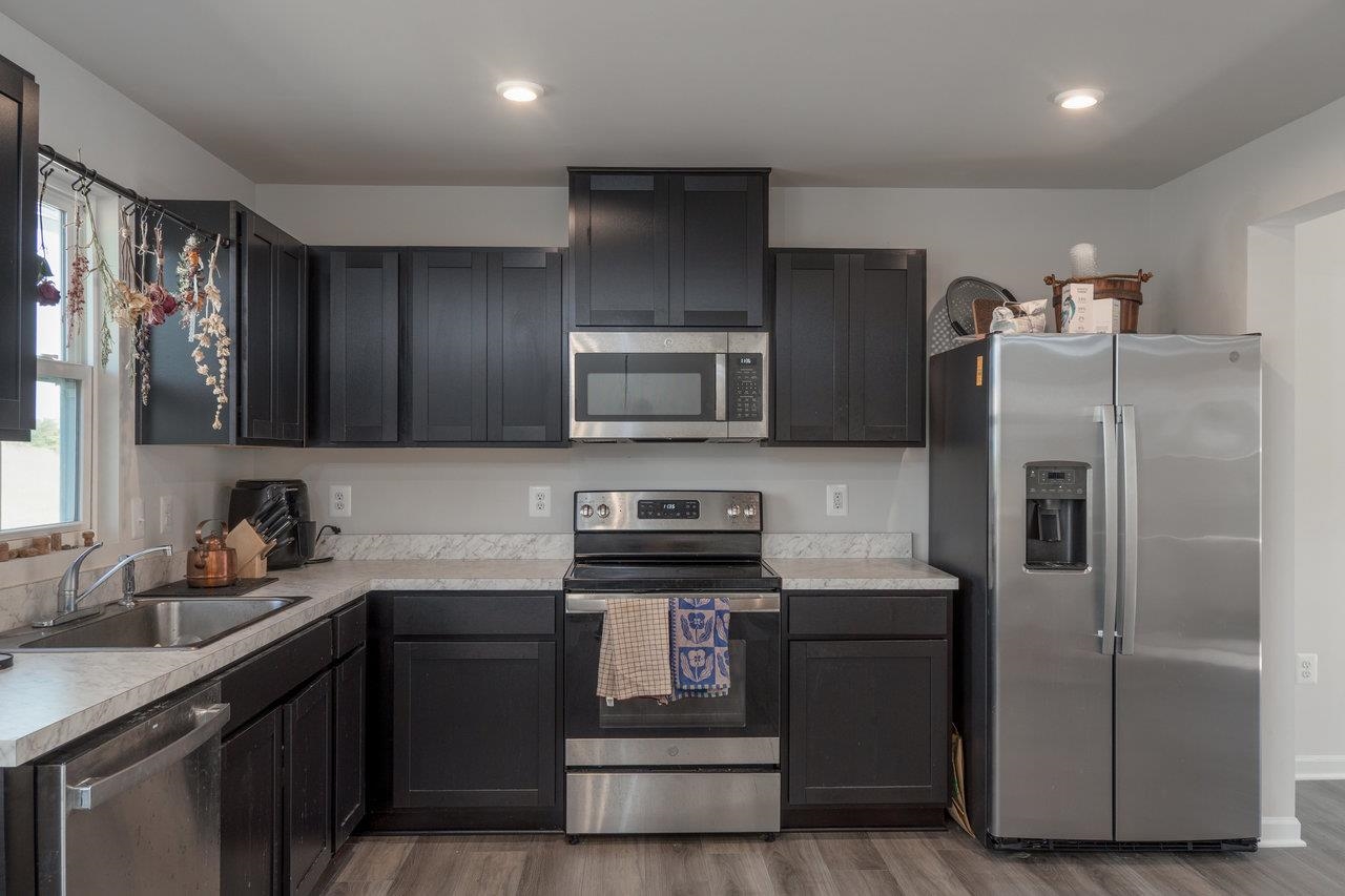 775 CARSON CIR