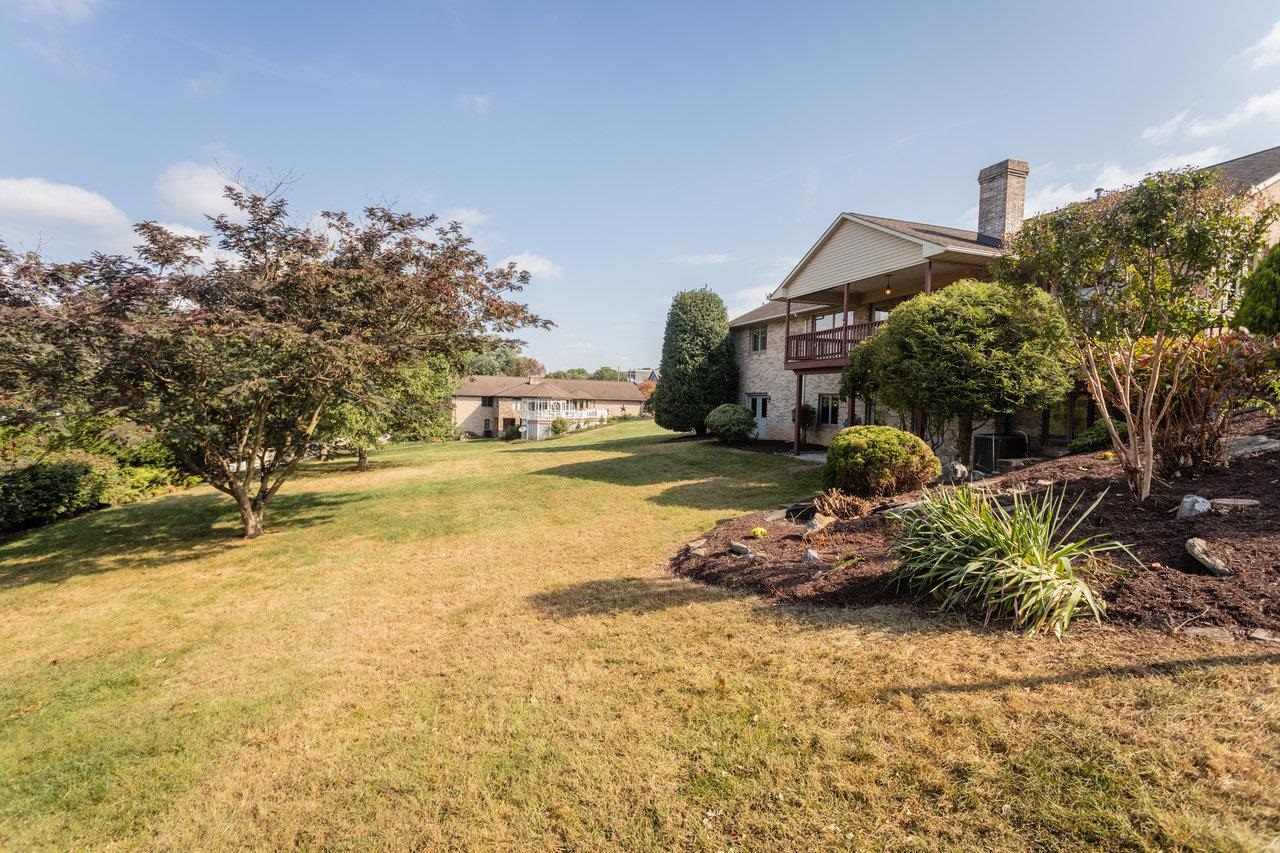 624 ERICKSON AVE