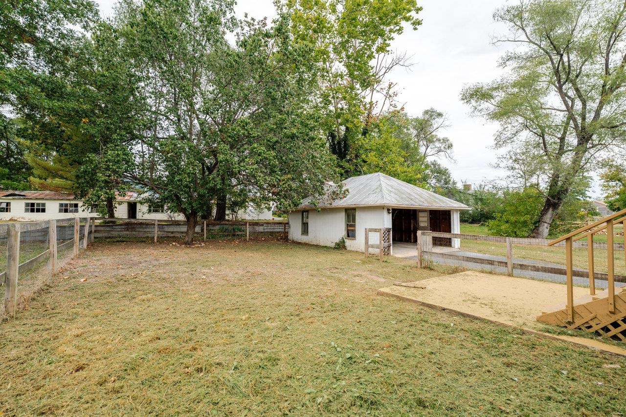 9571 TOWN HALL RD