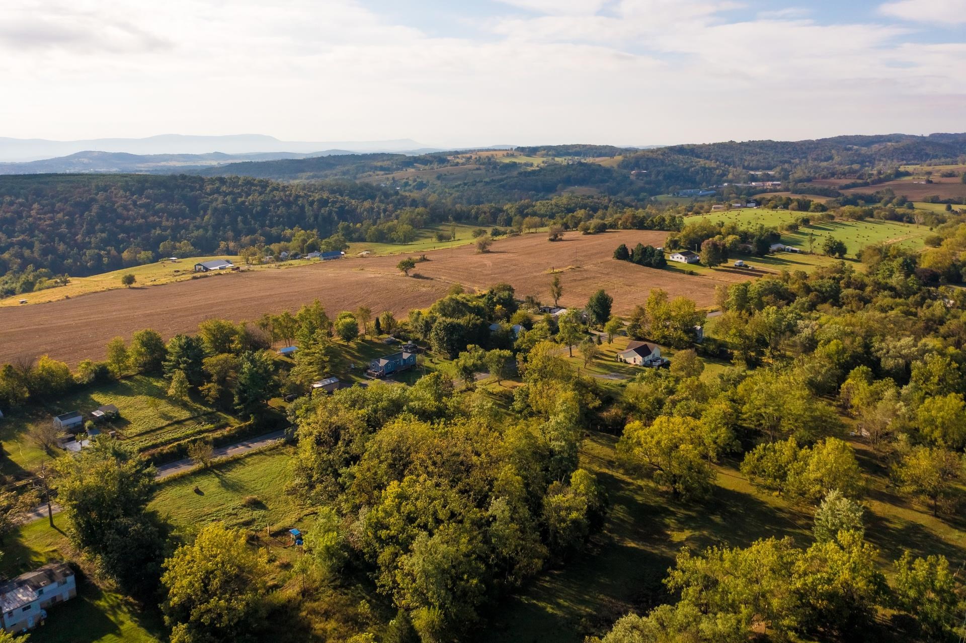 15141 NORTH MOUNTAIN RD