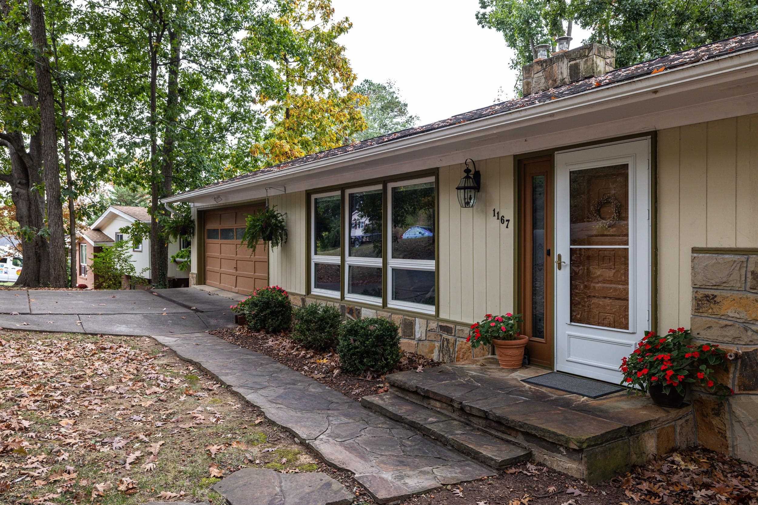 1167 WESTMORELAND DR