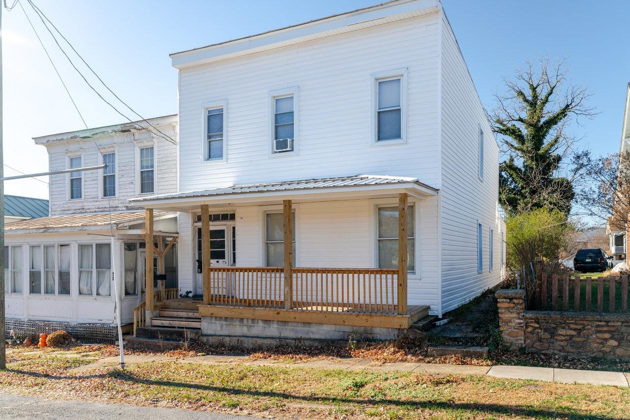 427 FOURTH ST
