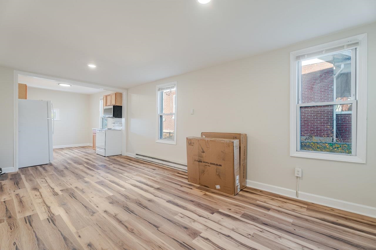 427 FOURTH ST