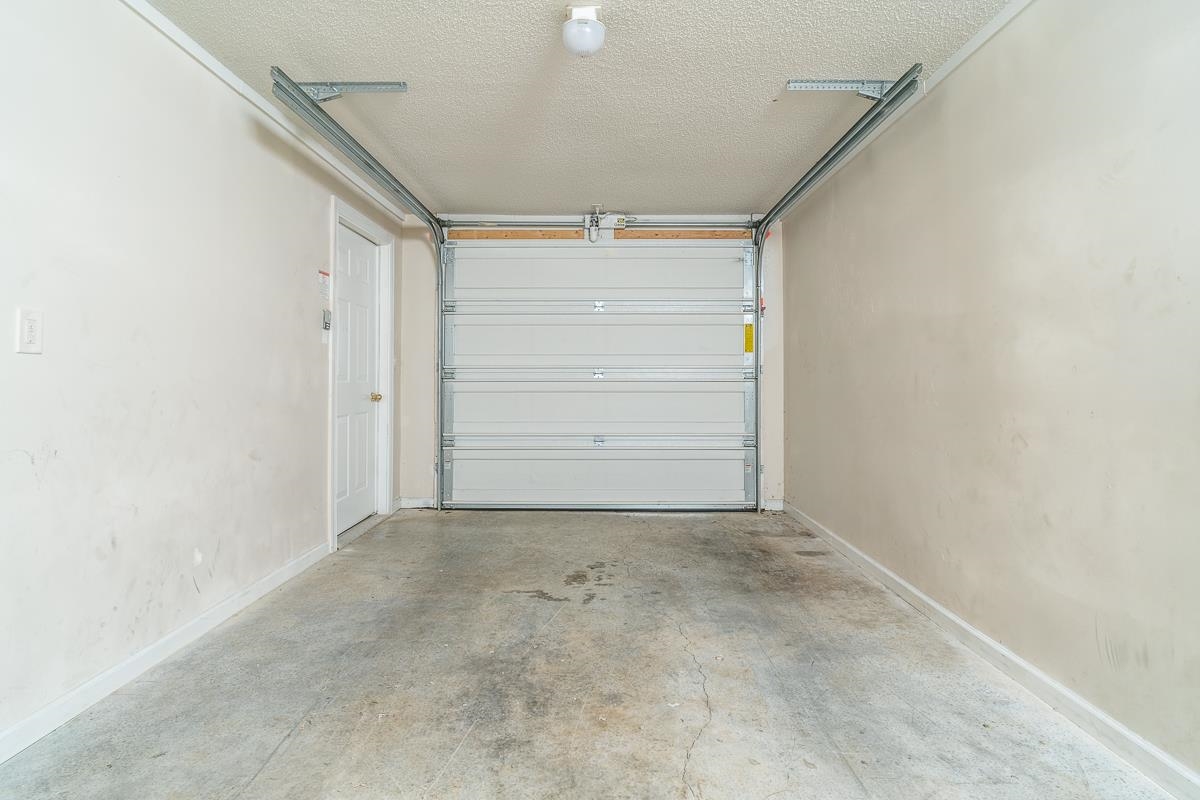 1111 PATRICK HENRY PL