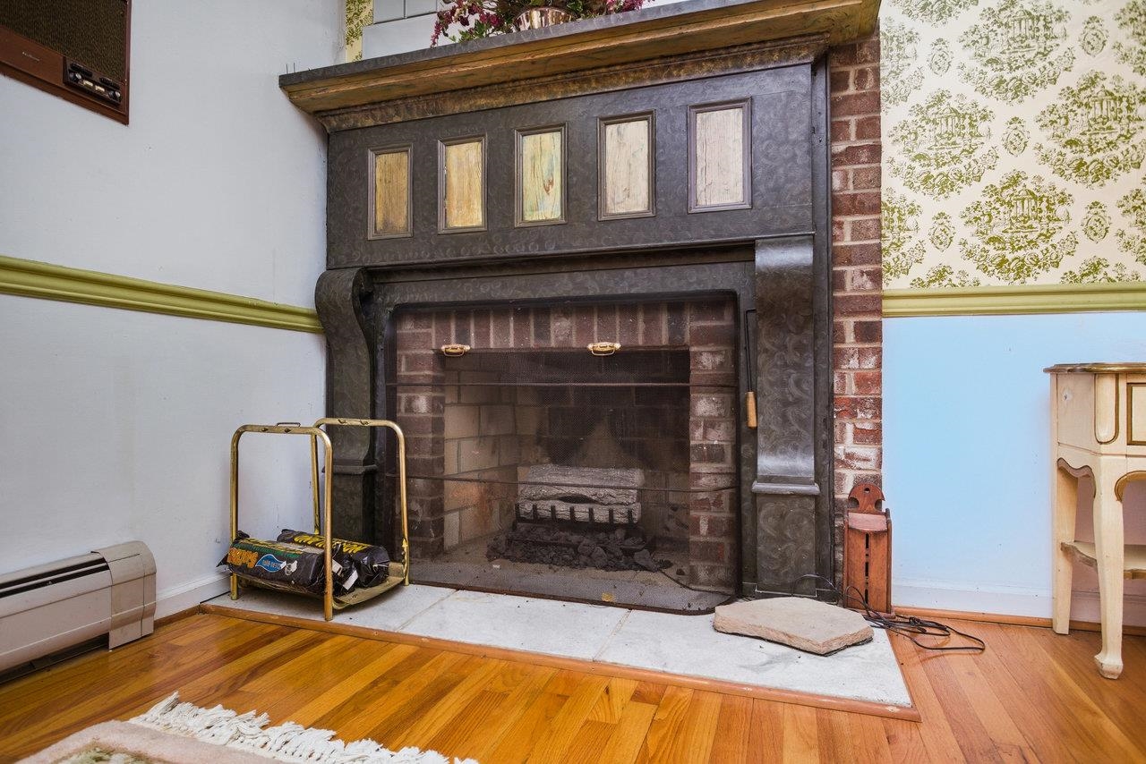 8217 SOUTH EAST SIDE HWY